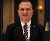 الأستاذ / حاتم شوقي بعطلة